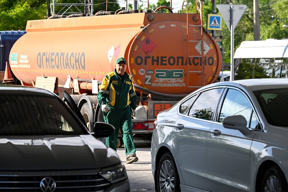 Why is imported gasoline not finding buyers yet? Opinion of experts from "RG"