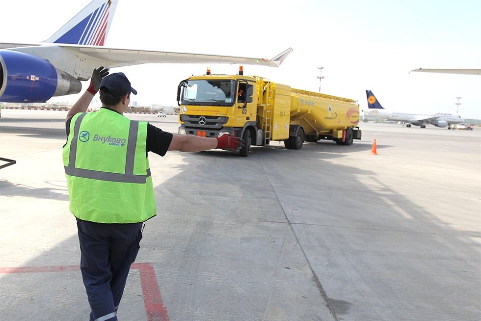 Russia Bans Aviation Fuel Exports Until December